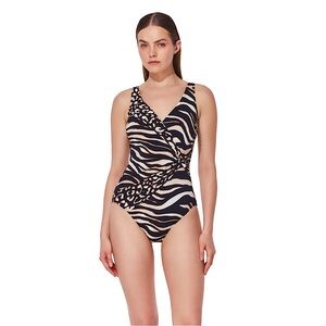 GOTTEX
NAMBITI SURPLICE ONE PIECE‎ Zebra Safari 8
